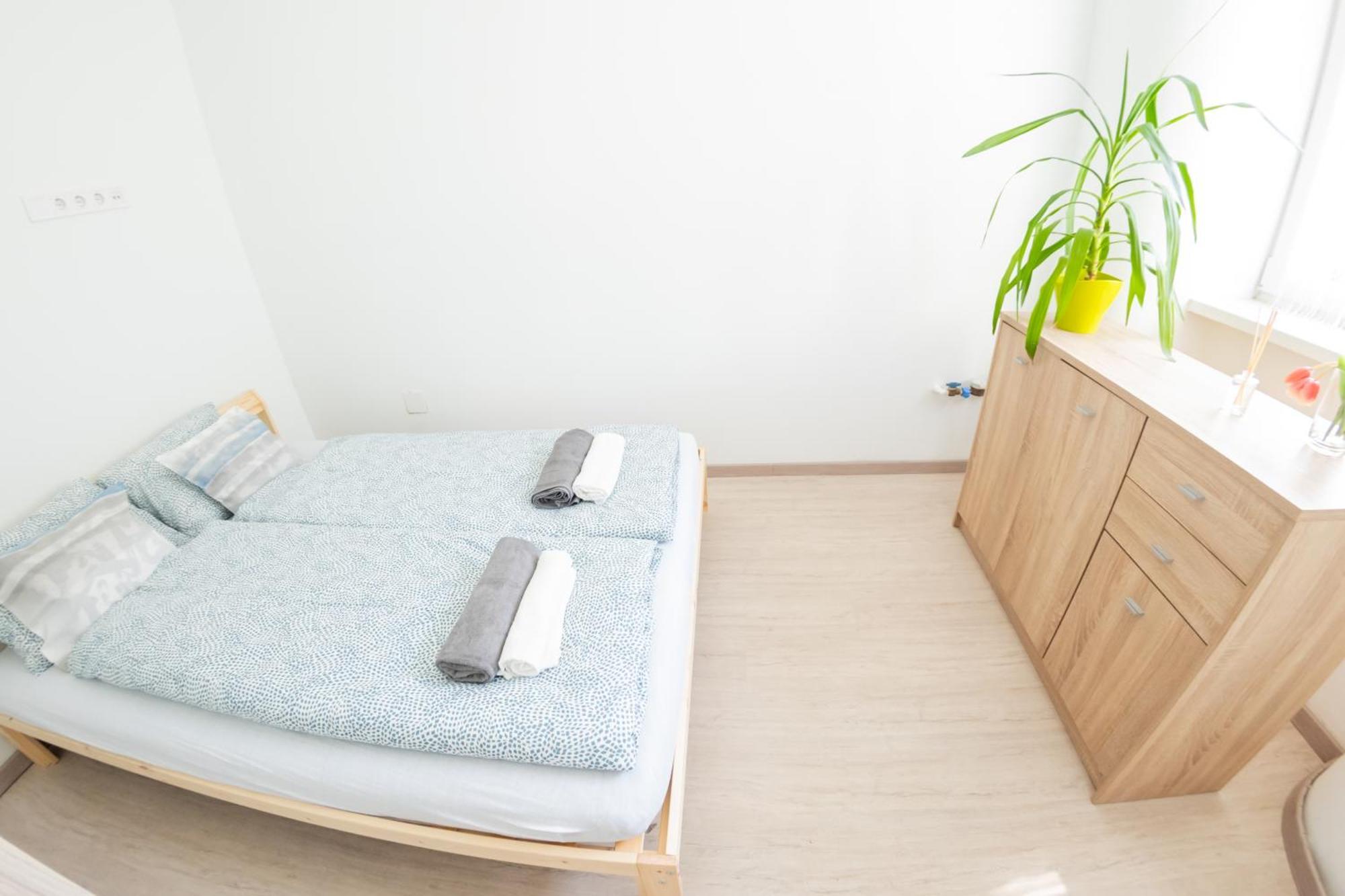 Winestone Corner Apartment Debrecen Bagian luar foto