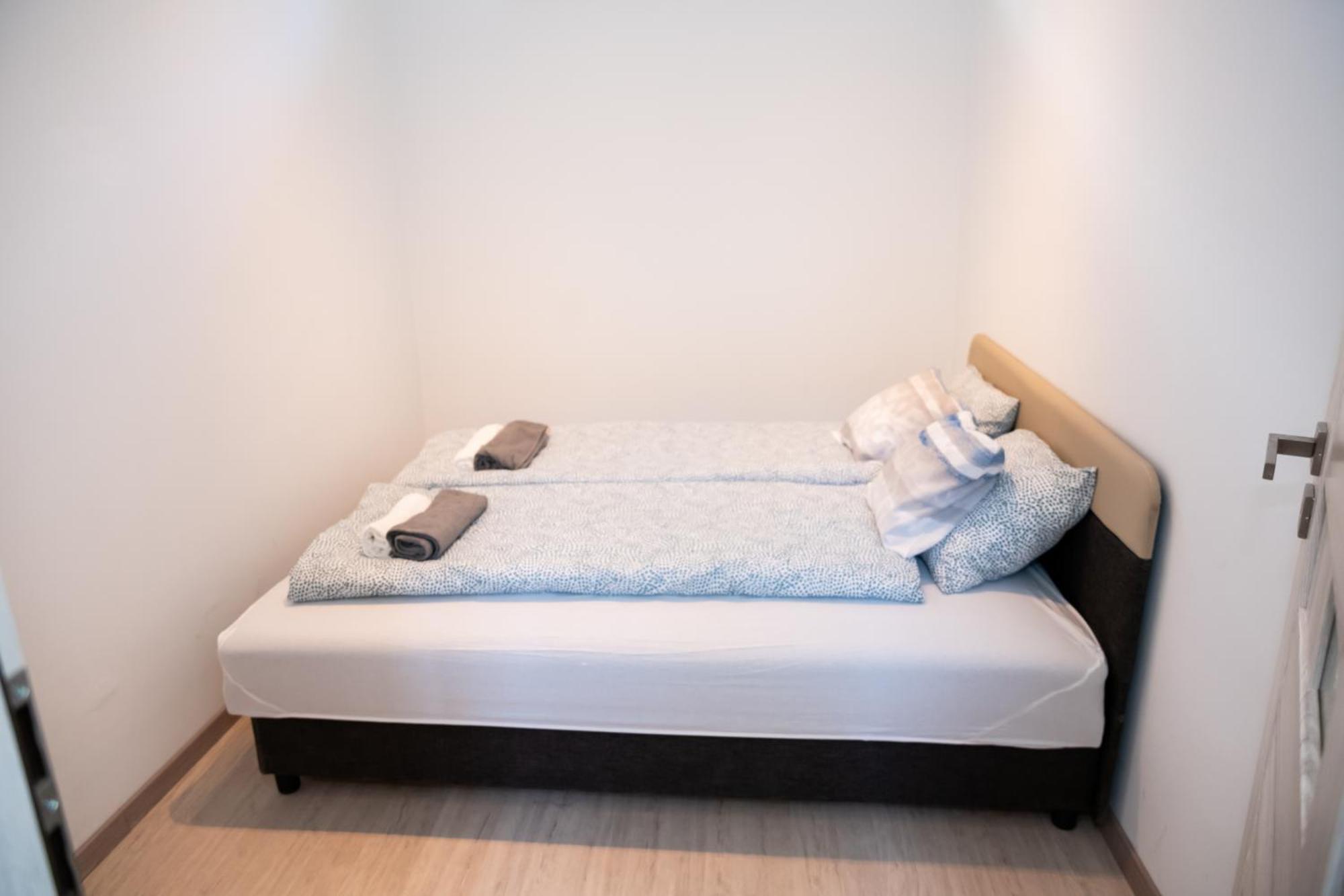 Winestone Corner Apartment Debrecen Bagian luar foto